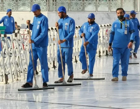expat workers in saudi arabia work permit